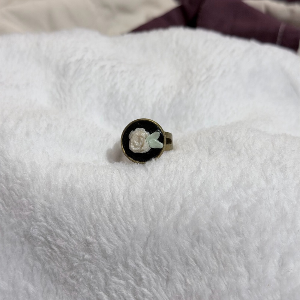 Black and Gold Floral Ring